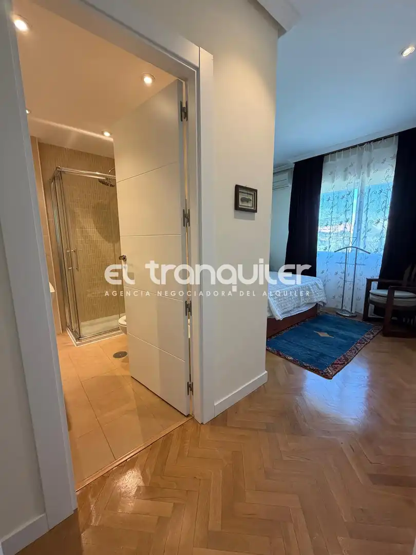 Bedroom of Flat for rent in San Sebastián de los Reyes  with Air Conditioner, Parquet flooring and Furnished