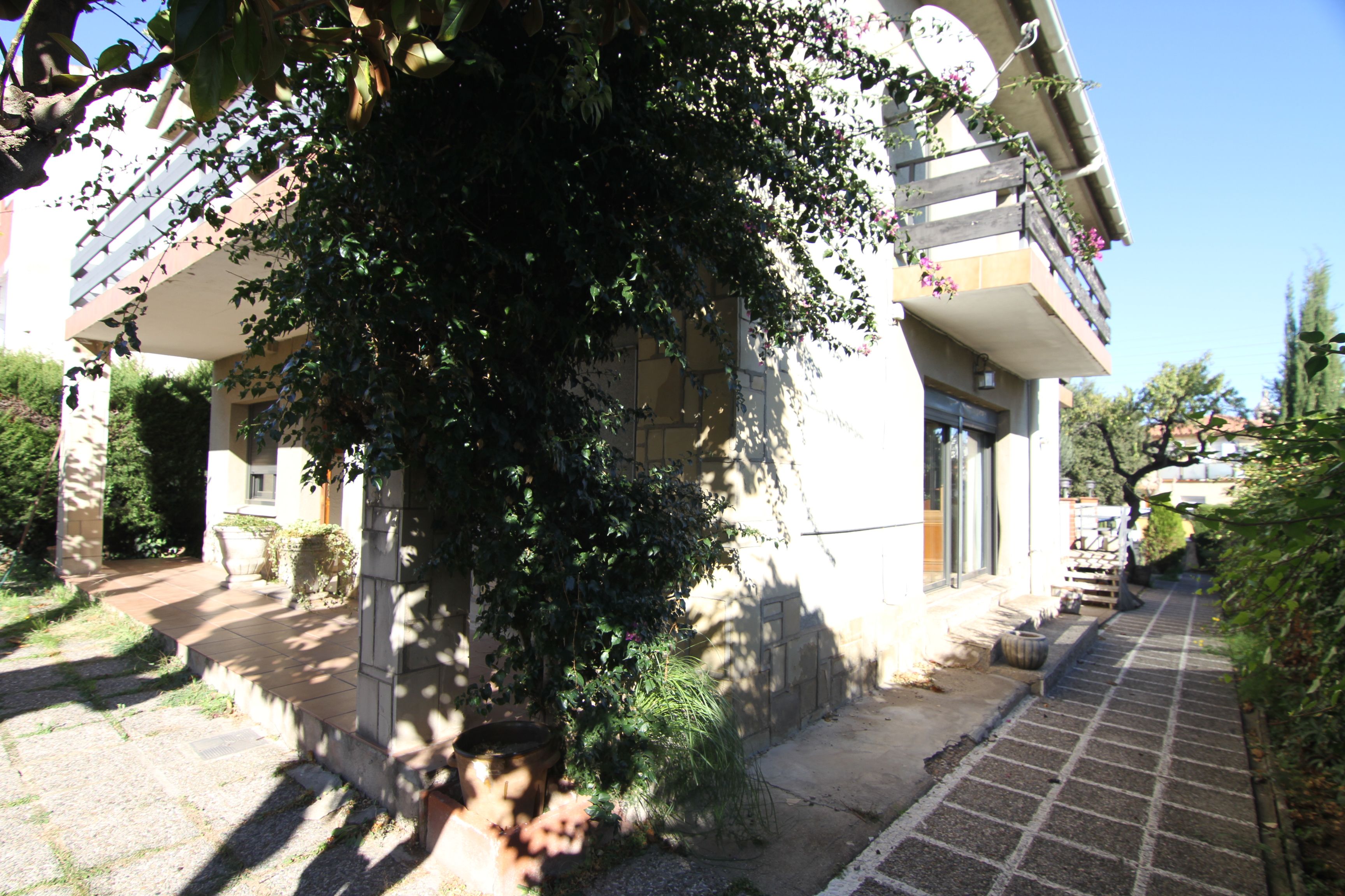 Exterior view of House or chalet for sale in Esparreguera  with Air Conditioner, Heating and Terrace