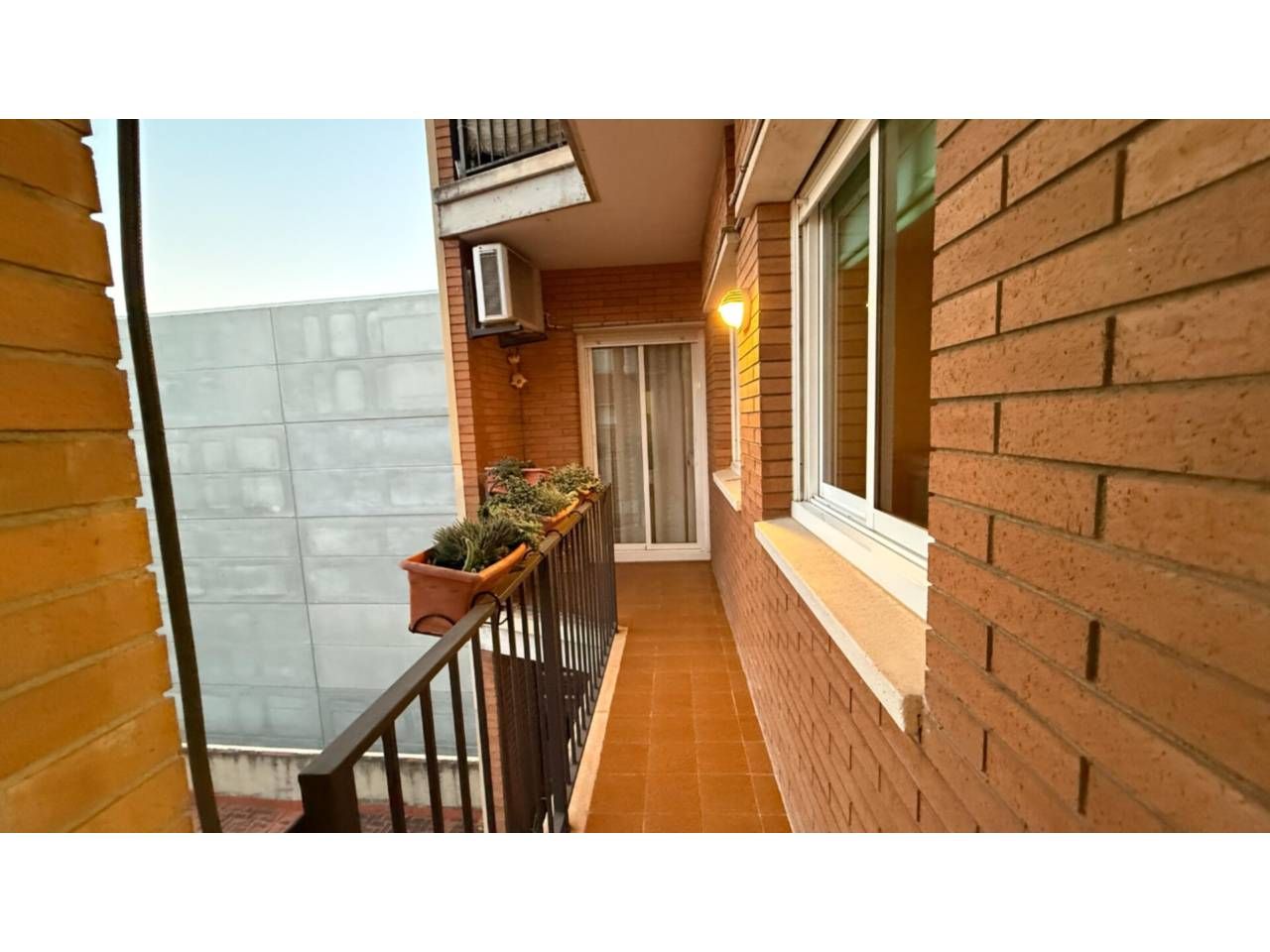 Terrassa de Pis en venda en Cornellà de Llobregat amb Balcó