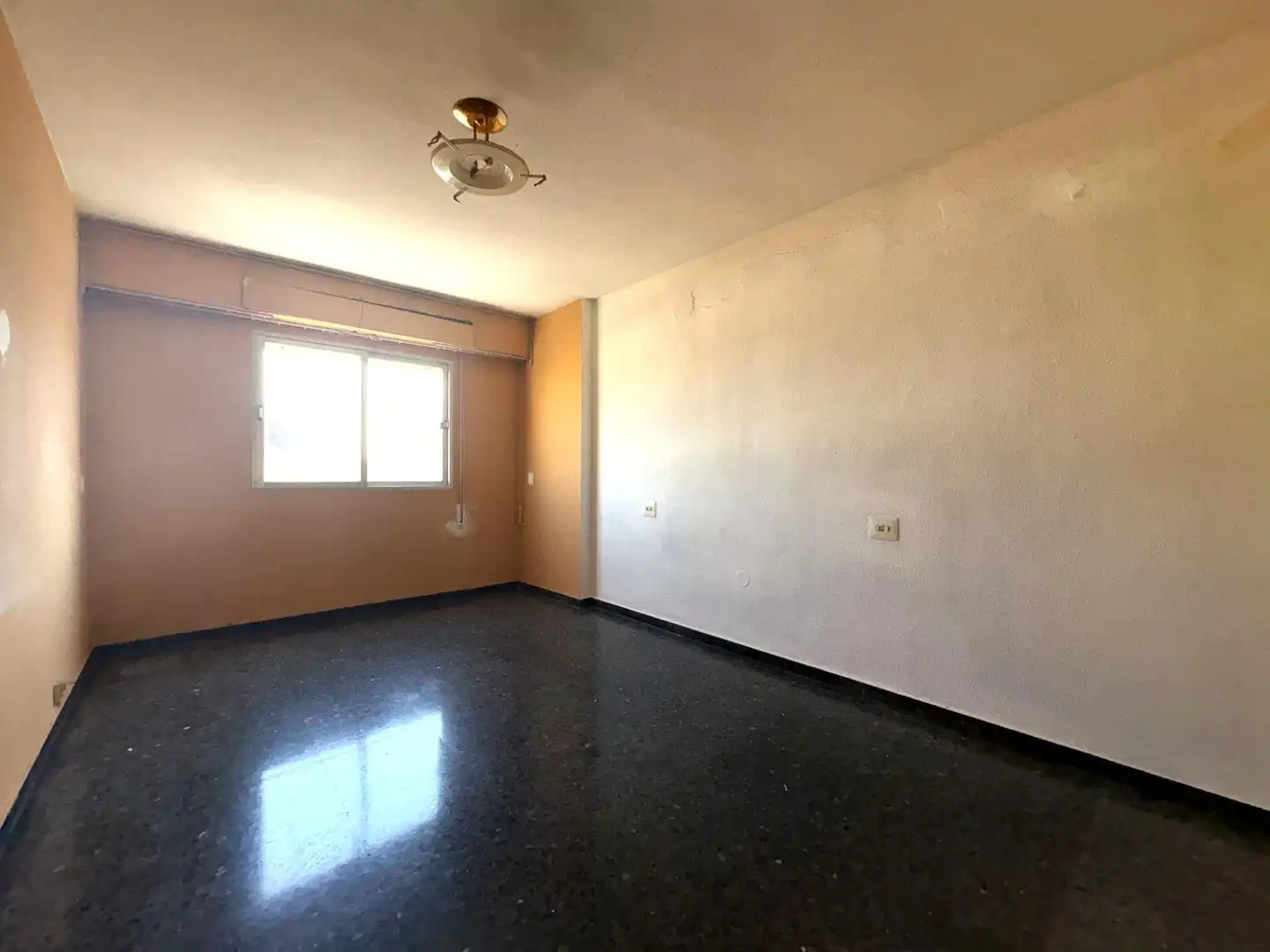 Schlafzimmer von Wohnung zum Verkauf in Godella mit Klimaanlage und Balkon
