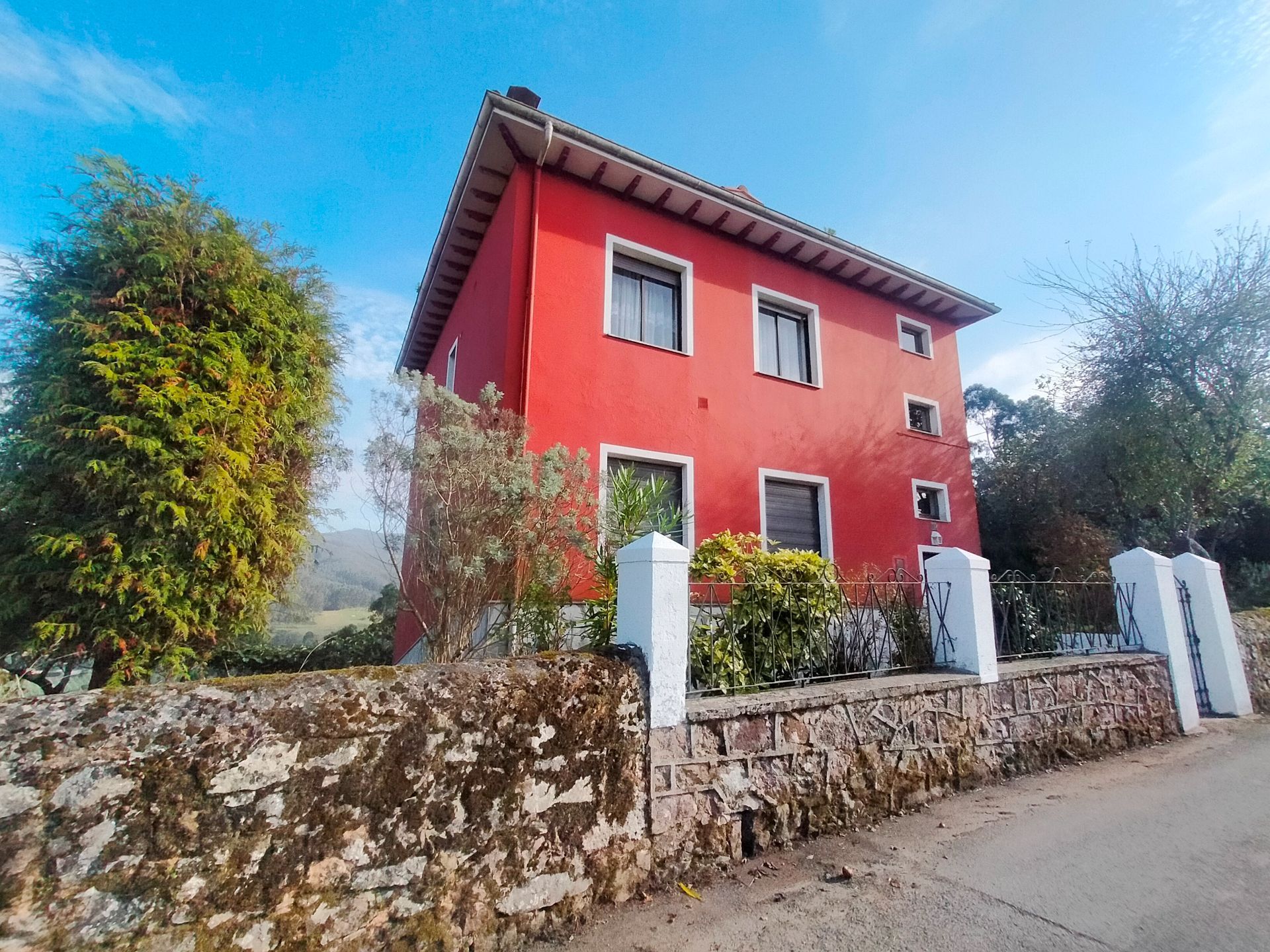 Exterior view of House or chalet for sale in Pravia  with Heating, Private garden and Terrace