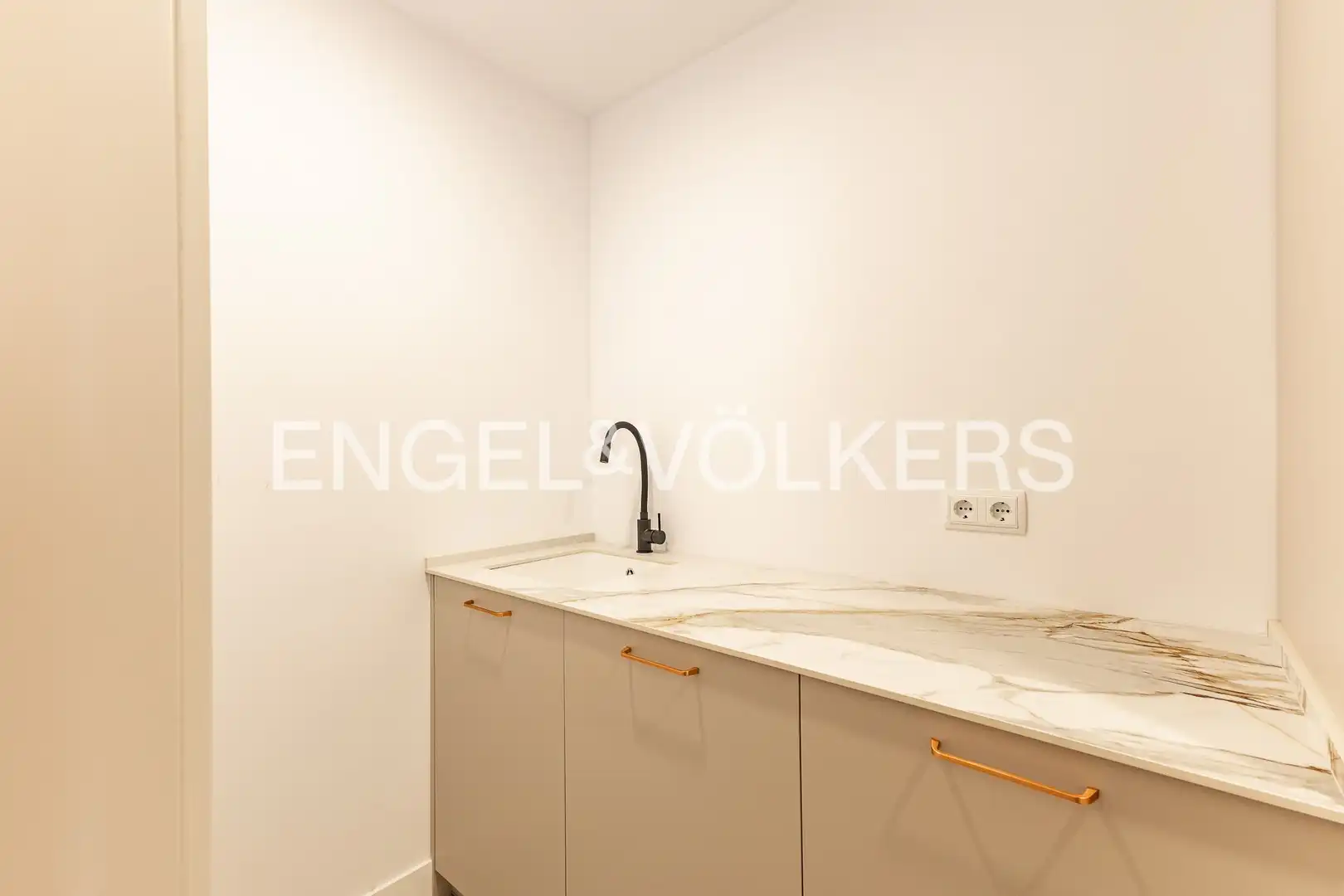 Casa amb terrassa en venda a Sant Cebrià de Vallalta, imagen 50