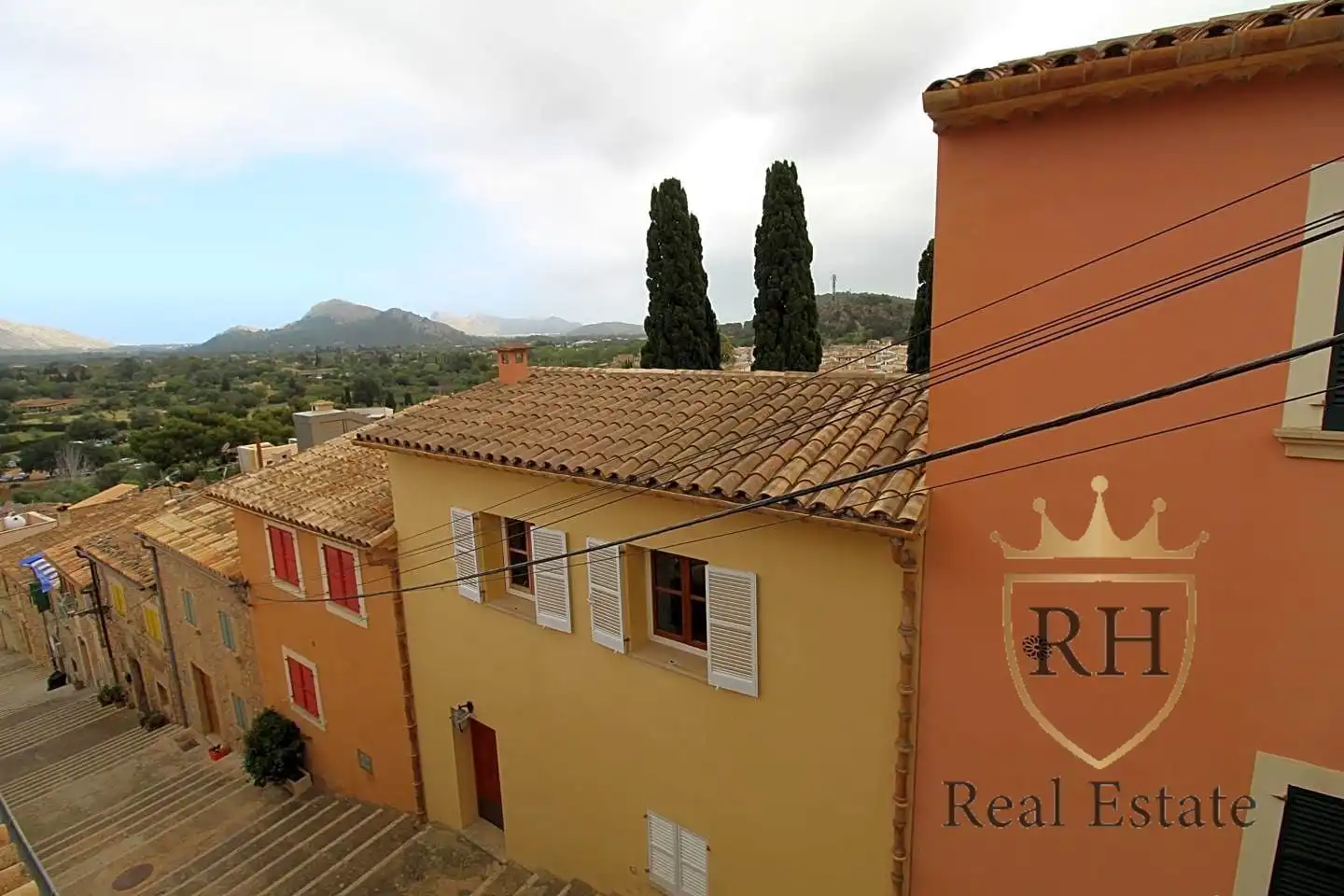 Vista exterior de Casa o xalet en venda en Pollença amb Aire condicionat, Jardí privat i Terrassa