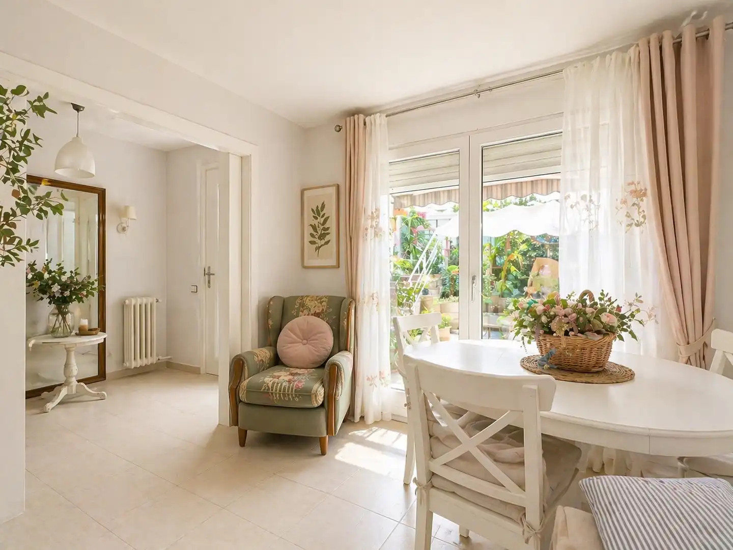 Wohnzimmer von Einfamilien-Reihenhaus zum Verkauf in Mollet del Vallès mit Klimaanlage, Heizung und Privatgarten