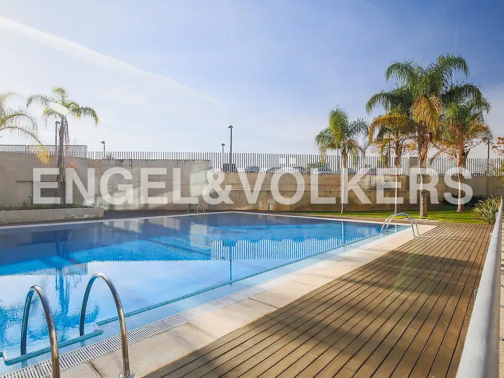 Schwimmbecken von Loft zur Miete in Valencia mit Klimaanlage, Heizung und Privatgarten