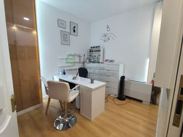 Local comercial en venda a Casco Antiguo