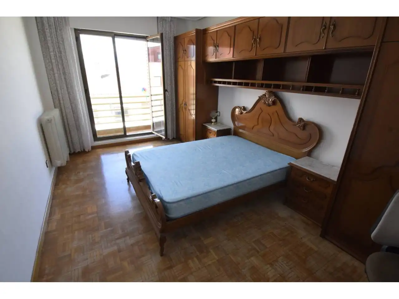 Schlafzimmer von Wohnung zur Miete in León Capital  mit Heizung, Parkett und Terrasse