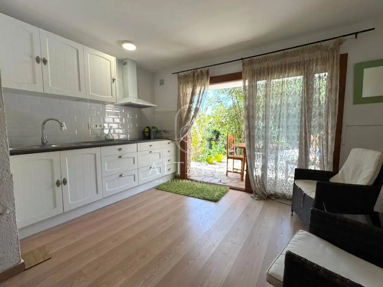 Cuina de Finca rústica en venda en Pineda de Mar amb Jardí privat, Piscina i Alarma