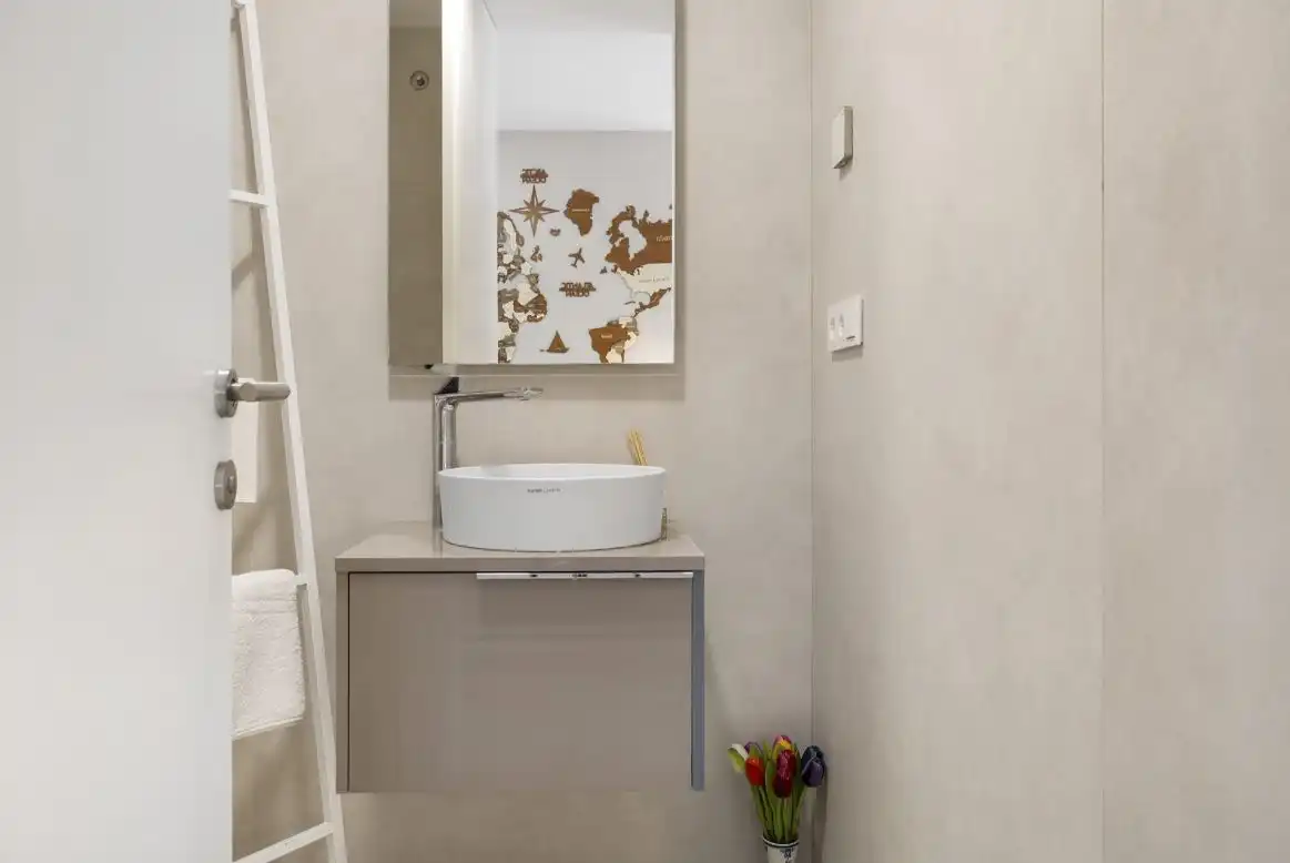 Bany de Apartament en venda en Estepona amb Aire condicionat, Calefacció i Jardí privat