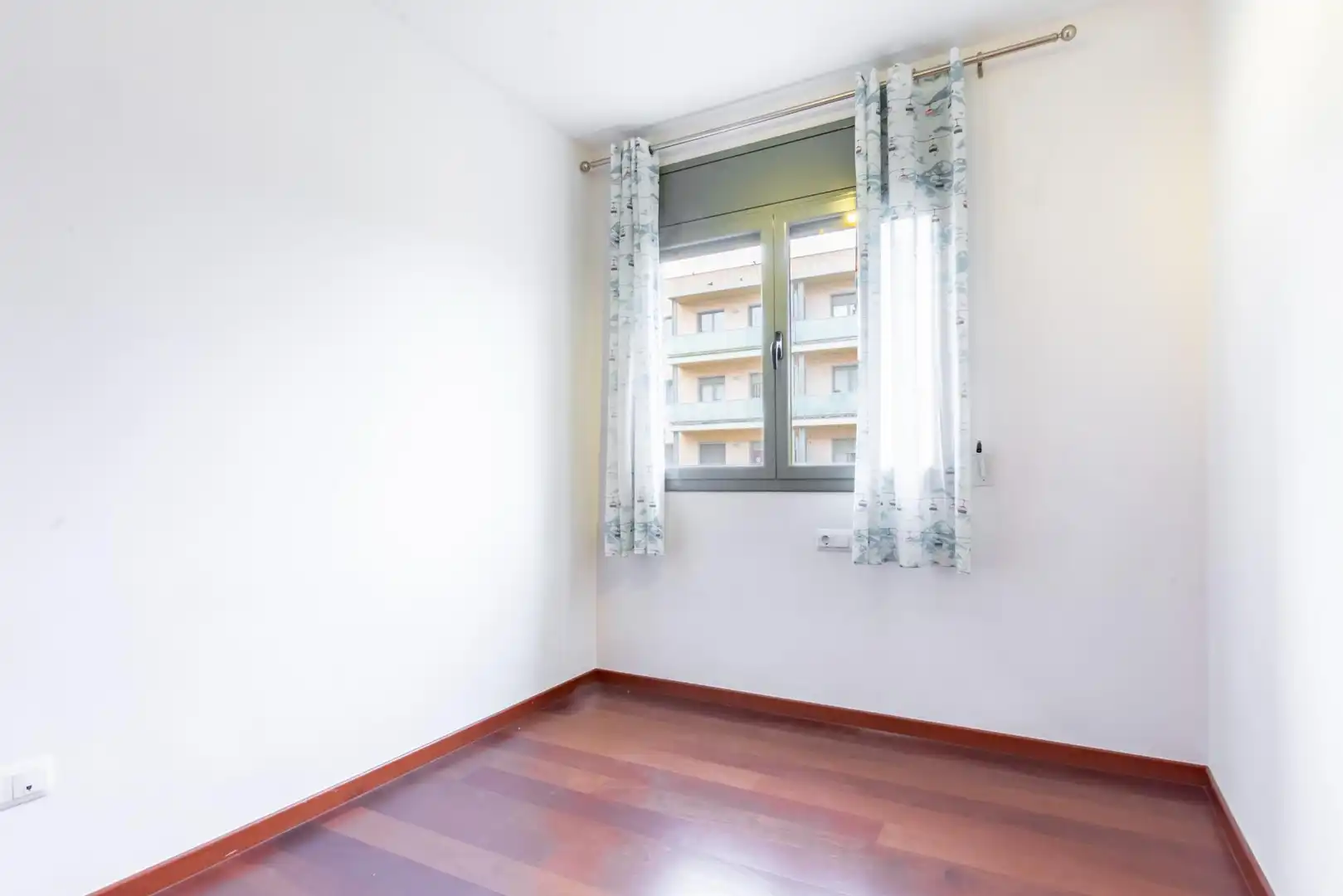 Bedroom of Flat for rent in Sant Cugat del Vallès  with Private garden, Parquet flooring and Terrace