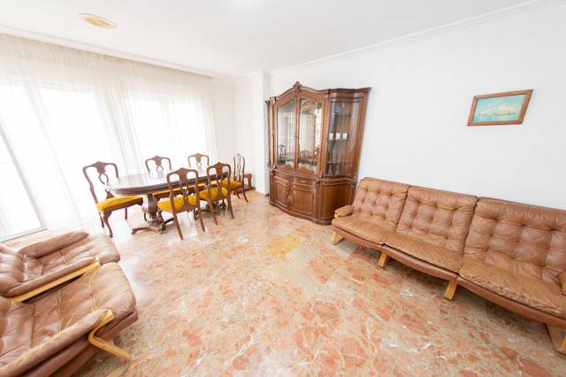 Piso en Venta en Avenida Juan Carlos I, 70 en Santiago