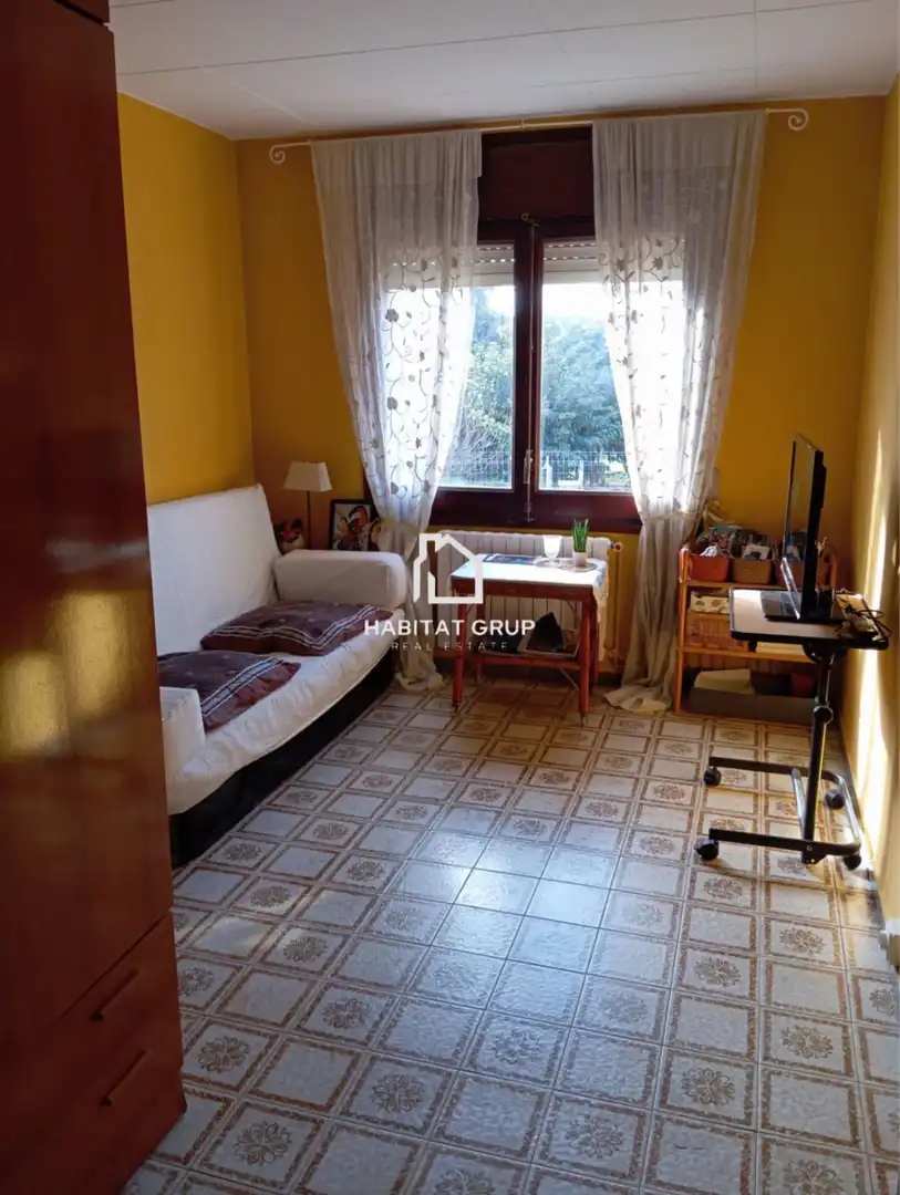 Dormitori de Casa adosada en venda en Riells i Viabrea amb Aire condicionat, Calefacció i Jardí privat