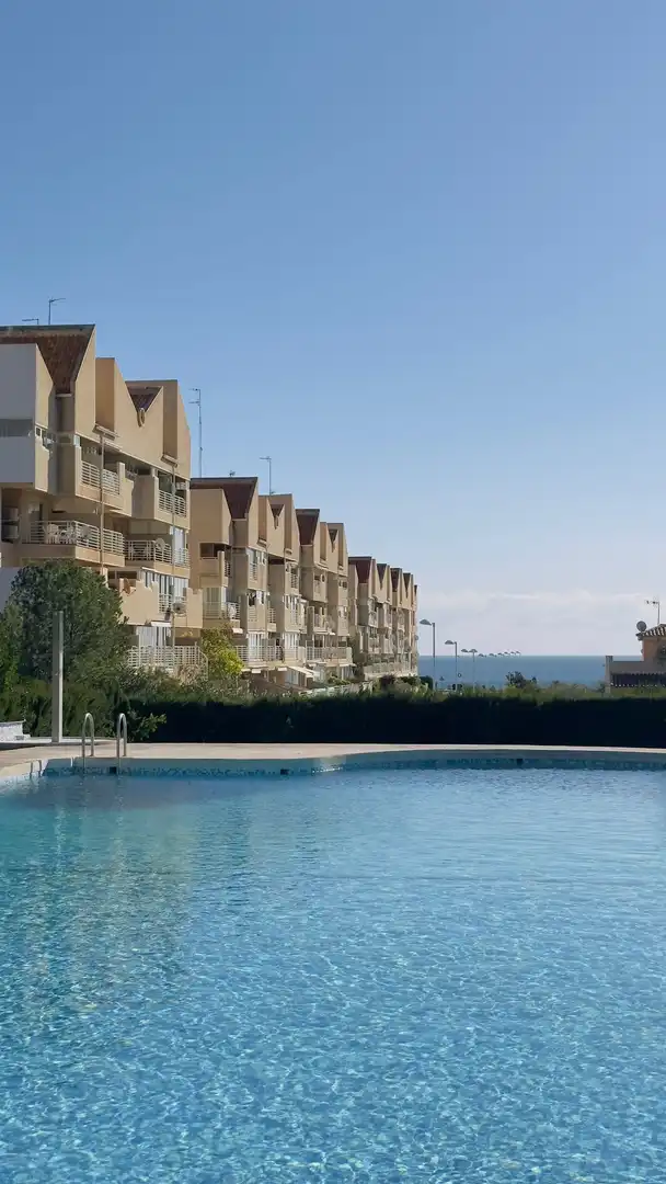 Vista exterior de Apartament en venda en Calpe / Calp amb Aire condicionat, Terrassa i Piscina comunitària