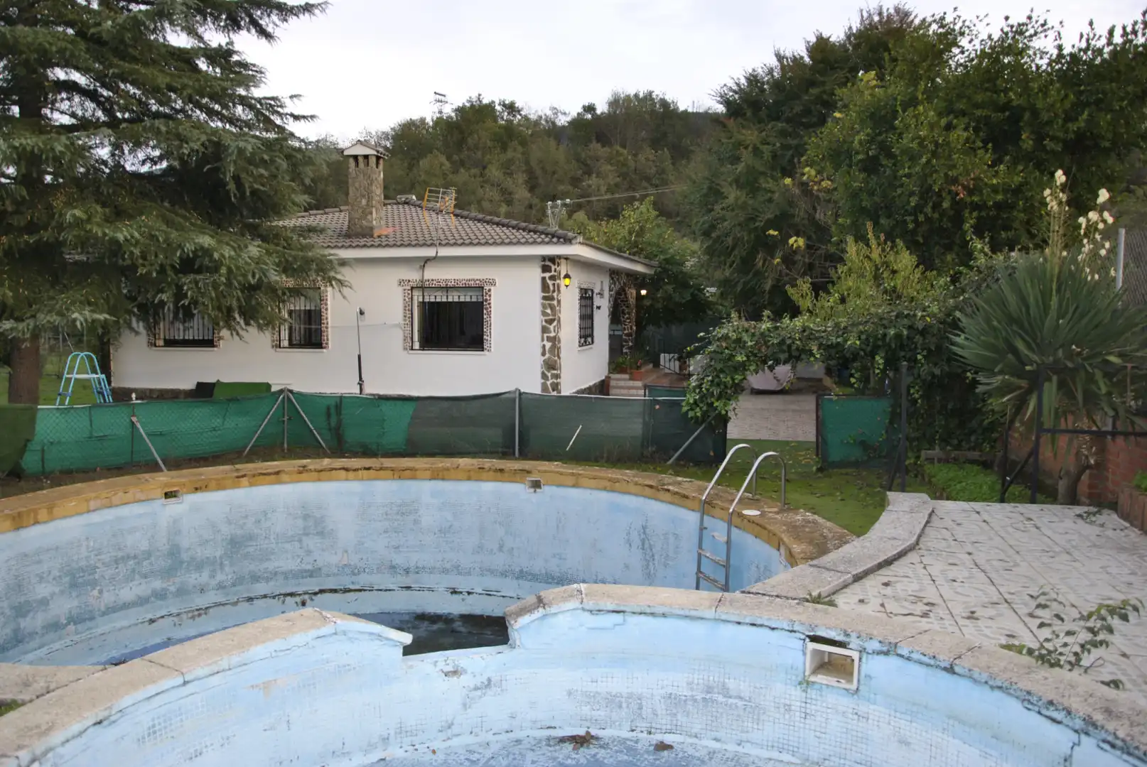 Swimming pool of Houses for sale in Casas del Castañar  with Heating, Private garden and Terrace