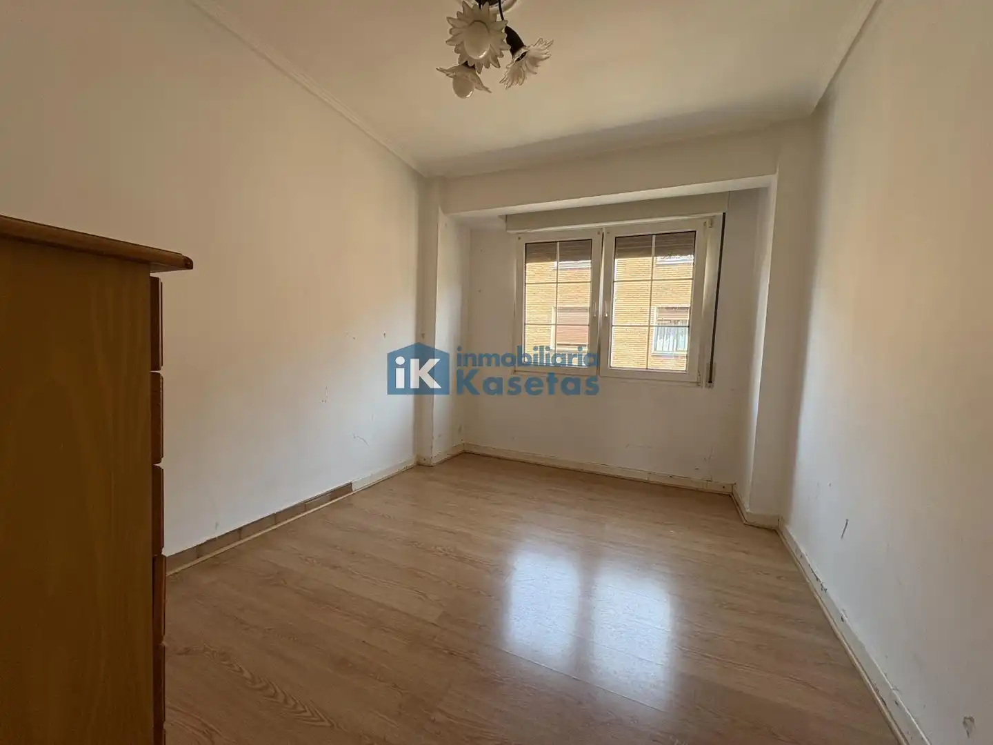 Habitación de Piso en venta en Basauri  con Calefacción
