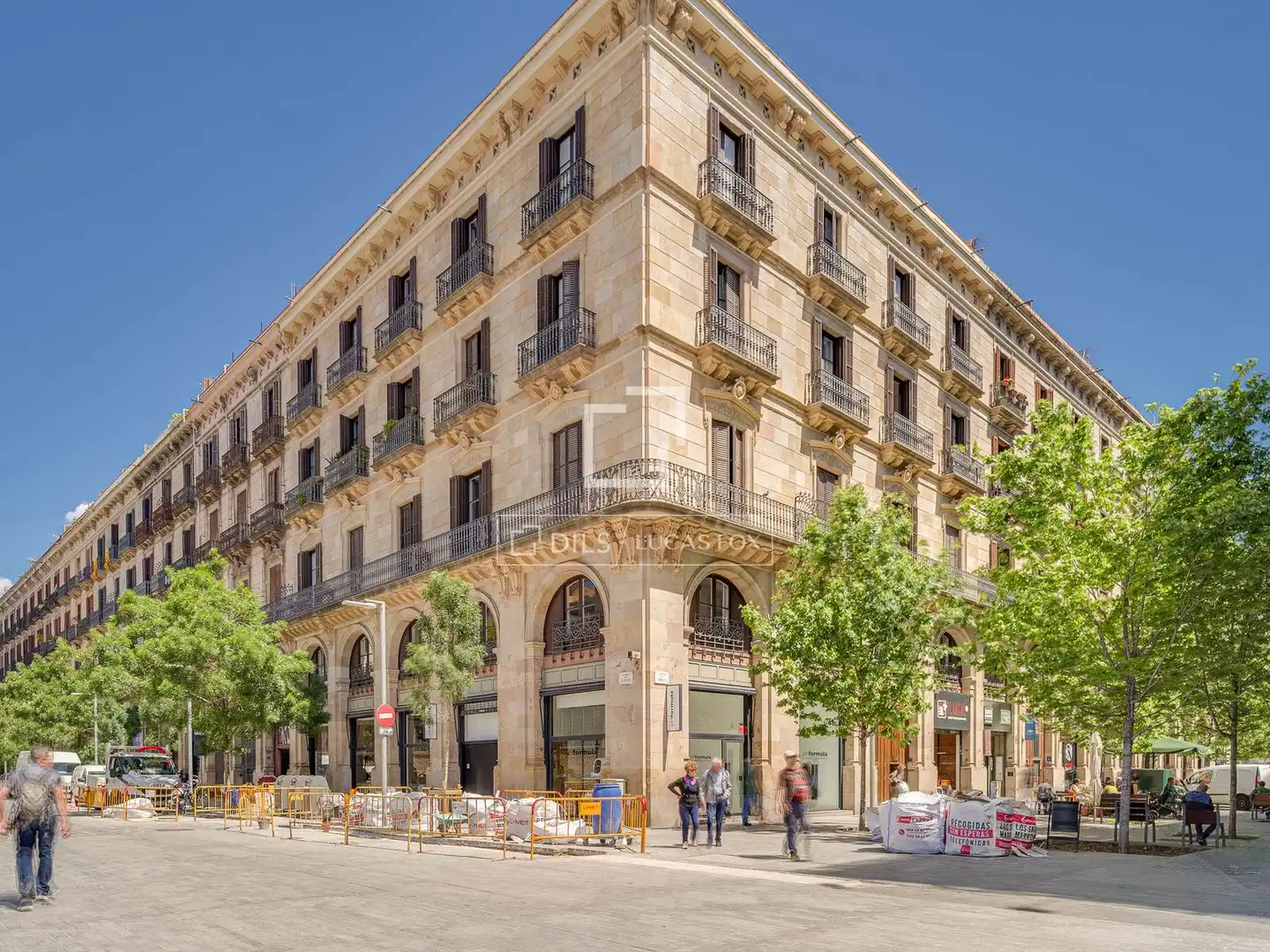 Vista exterior de Pis en venda en Barcelona amb Aire condicionat i Balcó
