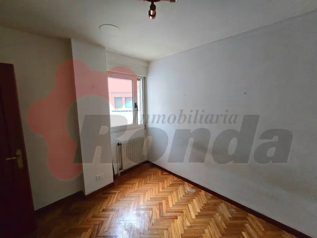 Dormitori de Pis en venda en Lugo