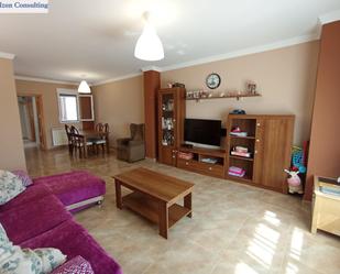 Living room of Flat for sale in Villarrobledo  with Heating and Storage room