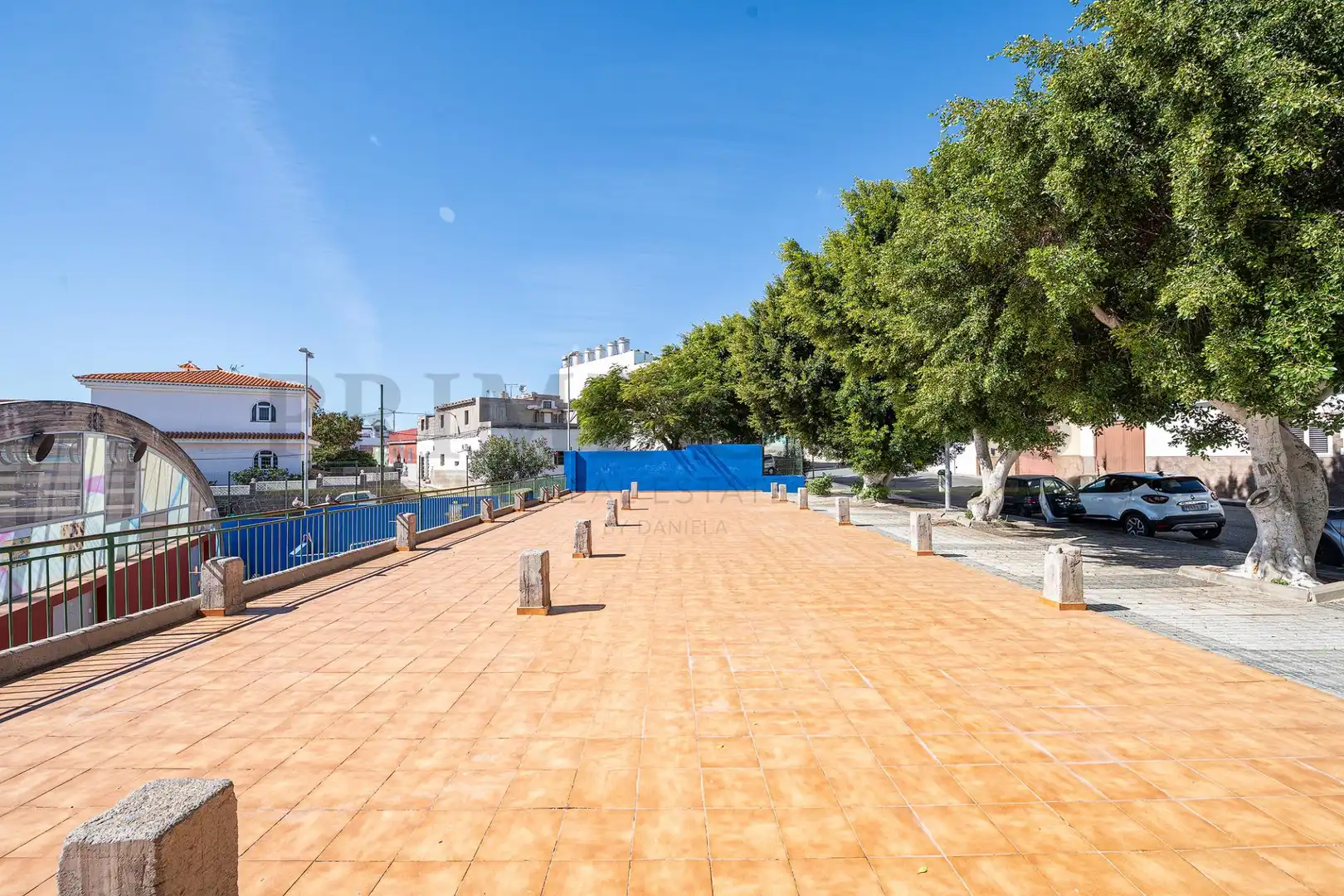 Vista exterior de Casa adosada en venda en Santa Lucía de Tirajana amb Aire condicionat, Terrassa i Moblat