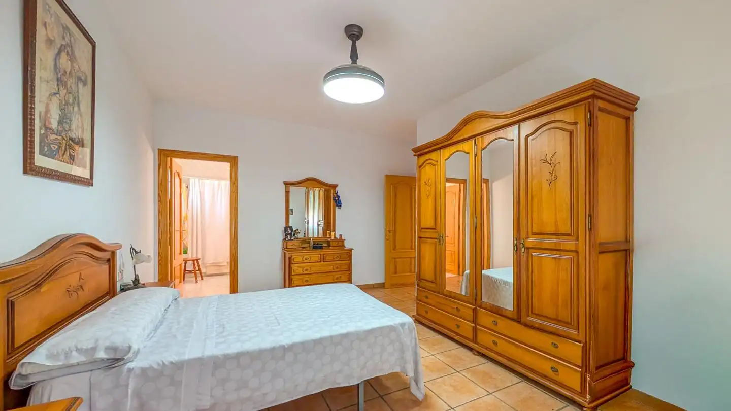Dormitori de Casa o xalet en venda en Elche / Elx amb Aire condicionat, Jardí privat i Terrassa