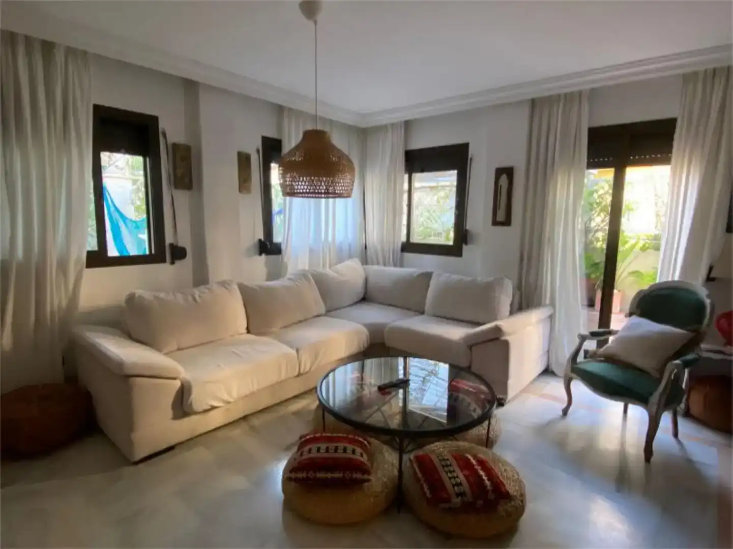 Wohnzimmer von Wohnung zur Miete in Marbella Centro