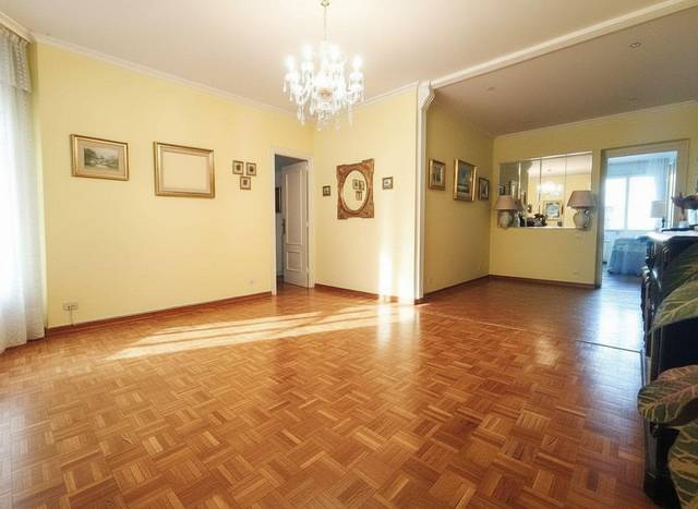 Piso en Venta en De Fernán González en Ibiza de Madrid