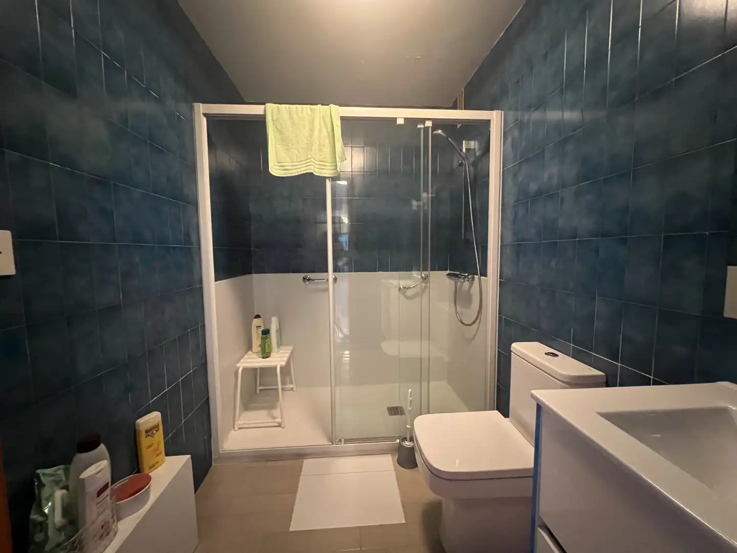 Badezimmer von Wohnung zum Verkauf in Jaca mit Abstellraum und Balkon