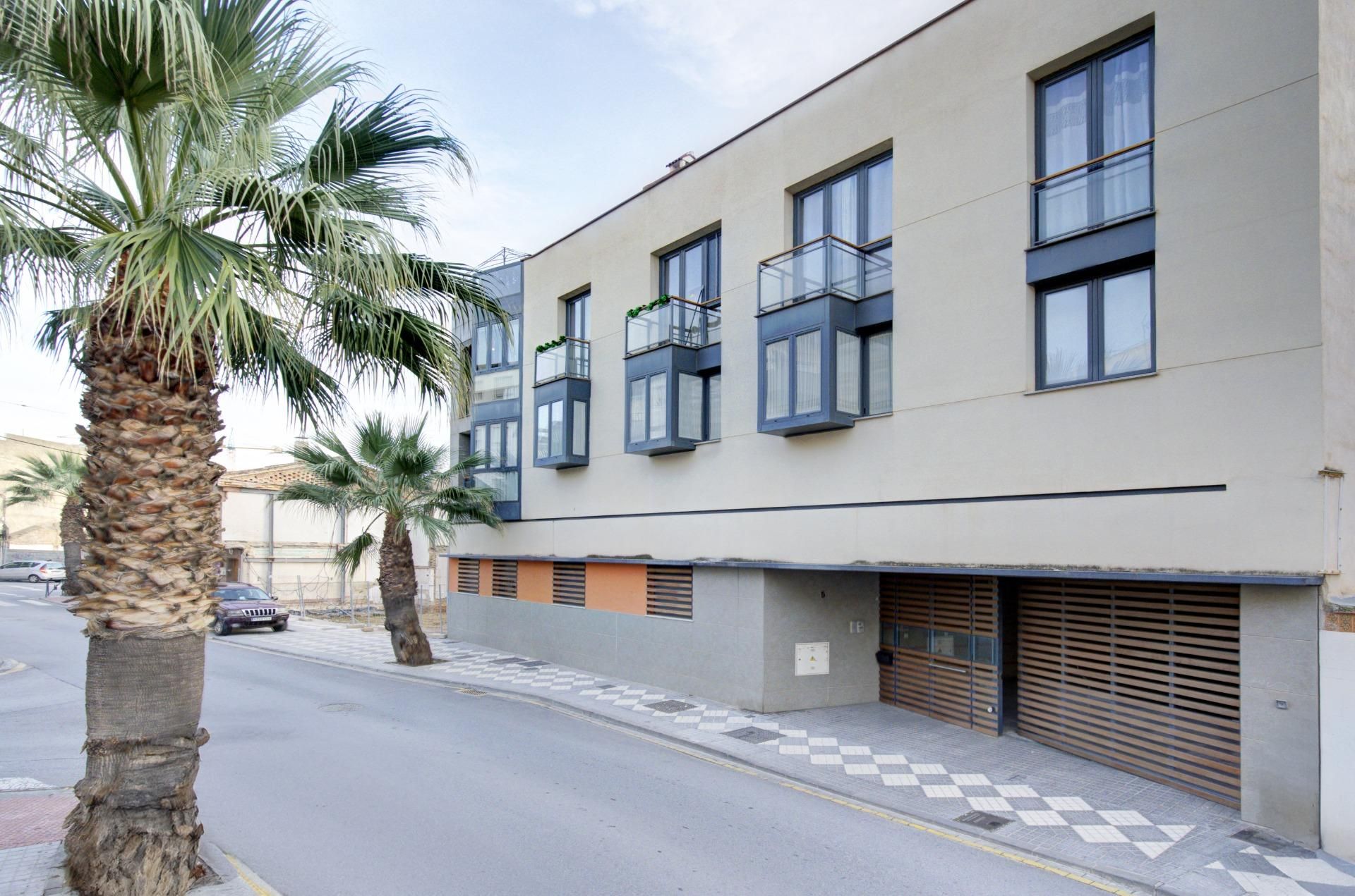 Vista exterior de Àtic en venda en Maracena amb Aire condicionat, Terrassa i Traster