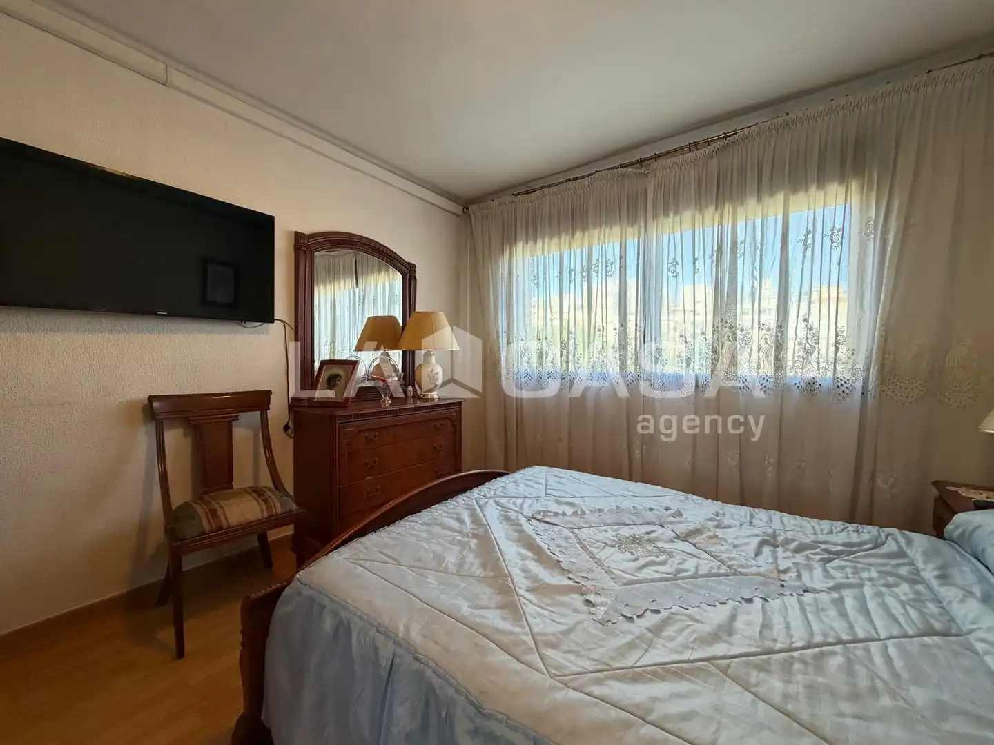 Habitación de Piso en venta en Santa Coloma de Gramenet con Balcón