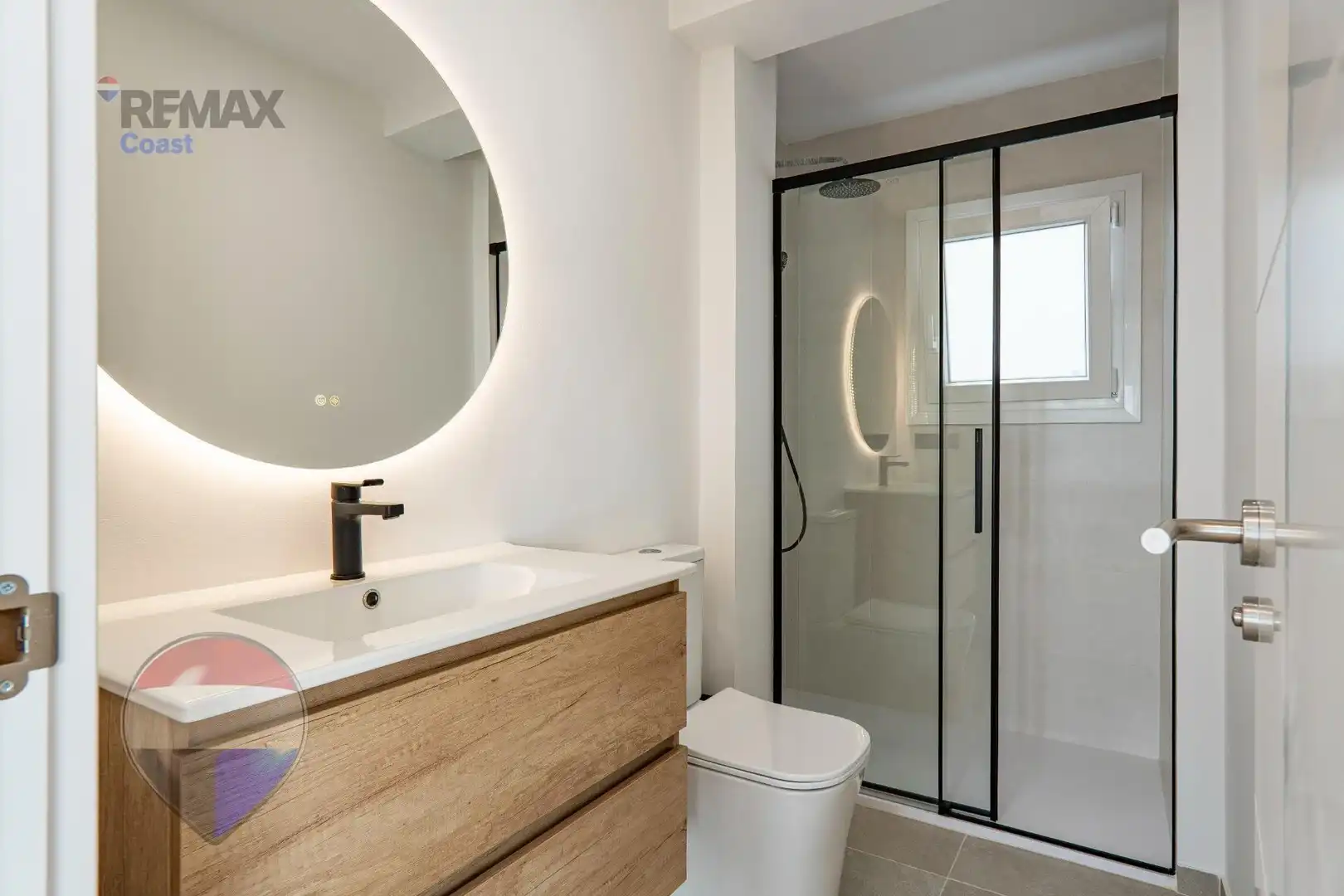 Baño de Piso en venta en Málaga con Aire acondicionado y Terraza