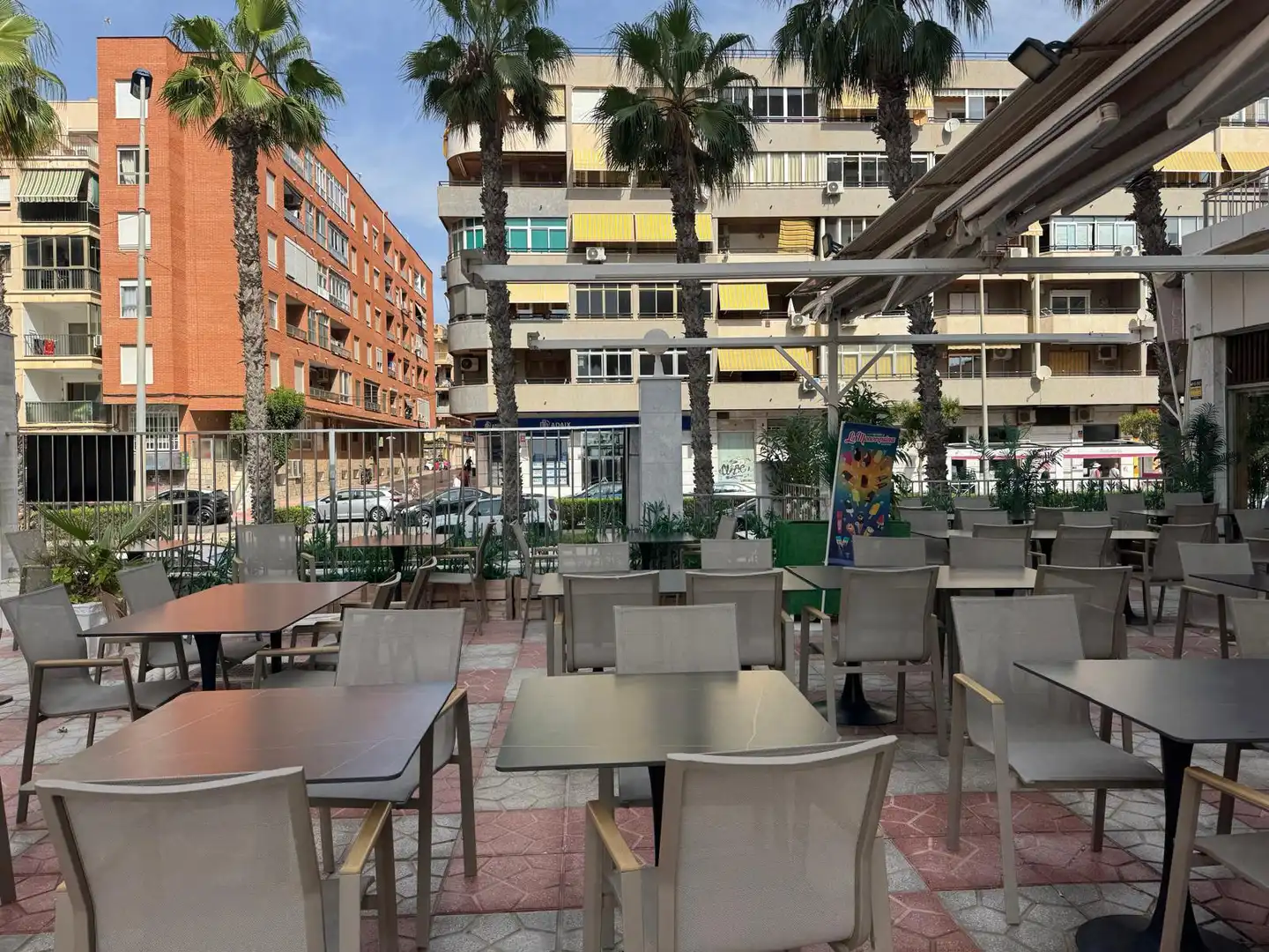 Terrassa de Pis en venda en Torrevieja amb Aire condicionat, Jardí privat i Piscina