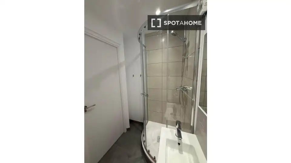 Baño de Piso para compartir en Alicante / Alacant con Aire acondicionado, Terraza y Amueblado