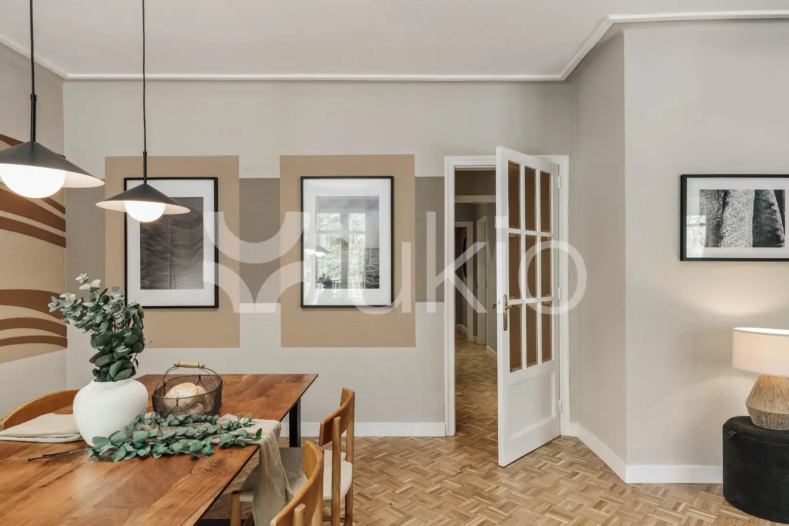Comedor de Apartamento de alquiler en Barcelona con Aire acondicionado, Calefacción y Amueblado