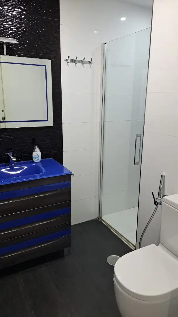 Badezimmer von Wohnung zur Miete in Albacete mit Klimaanlage, Heizung und Parkett