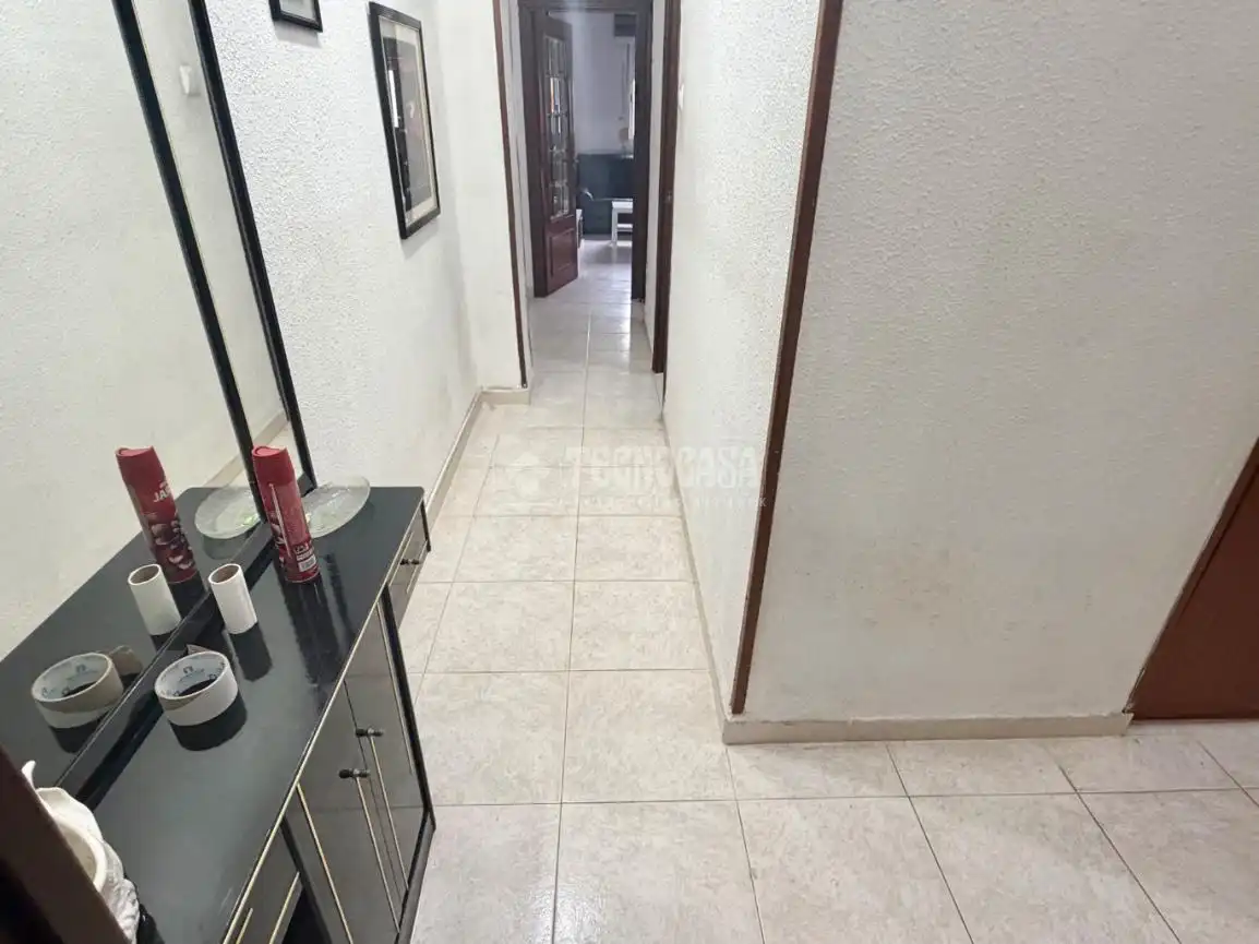 Flat for sale in Valencia  with Air Conditioner and Balcony