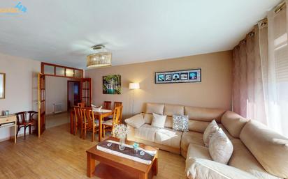 Living room of Flat for sale in Badajoz Capital  with Heating, Terrace and Balcony