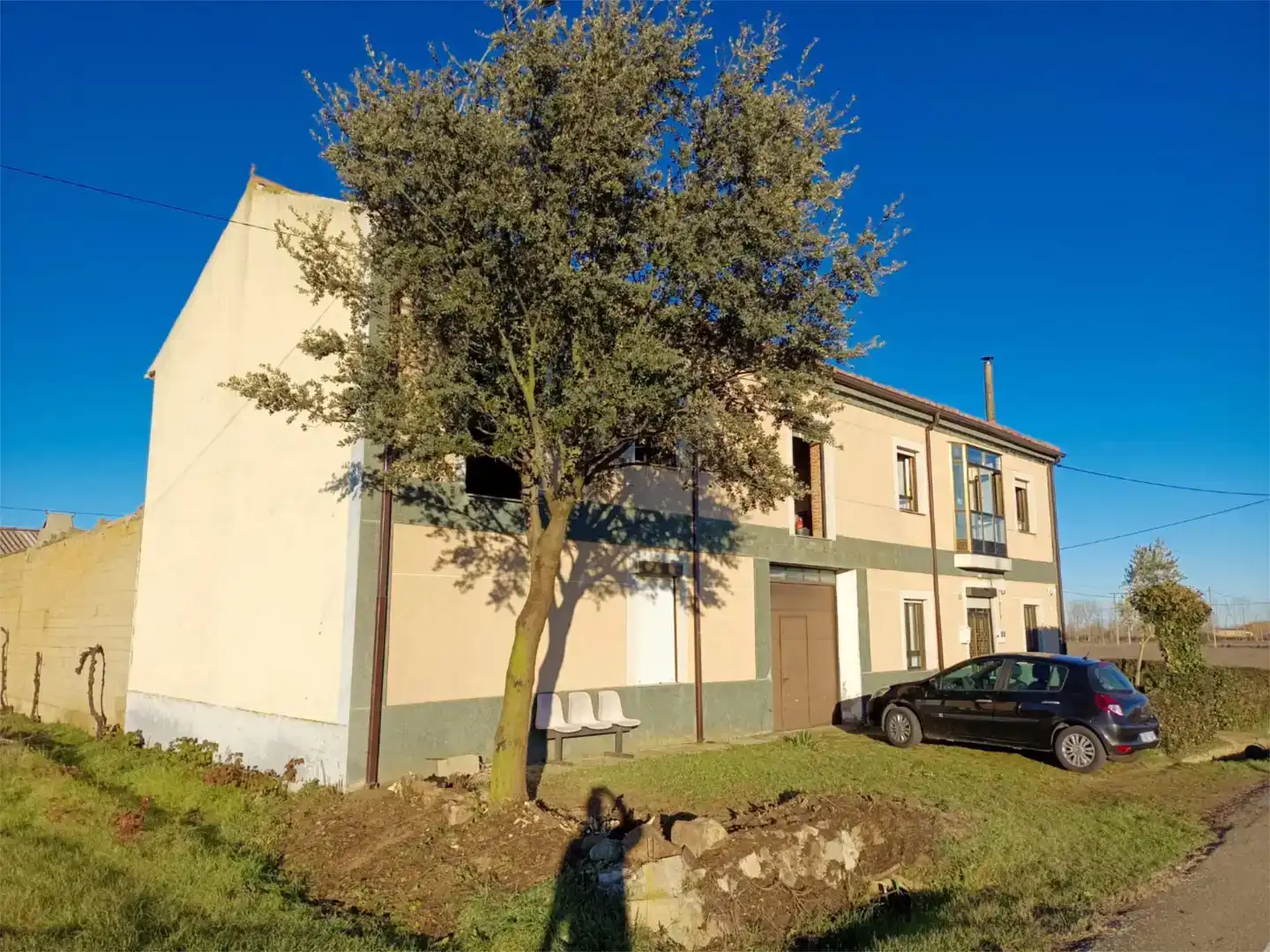 Vista exterior de Casa o chalet en venta en Villamontán de la Valduerna con Jardín privado, Trastero y Amueblado