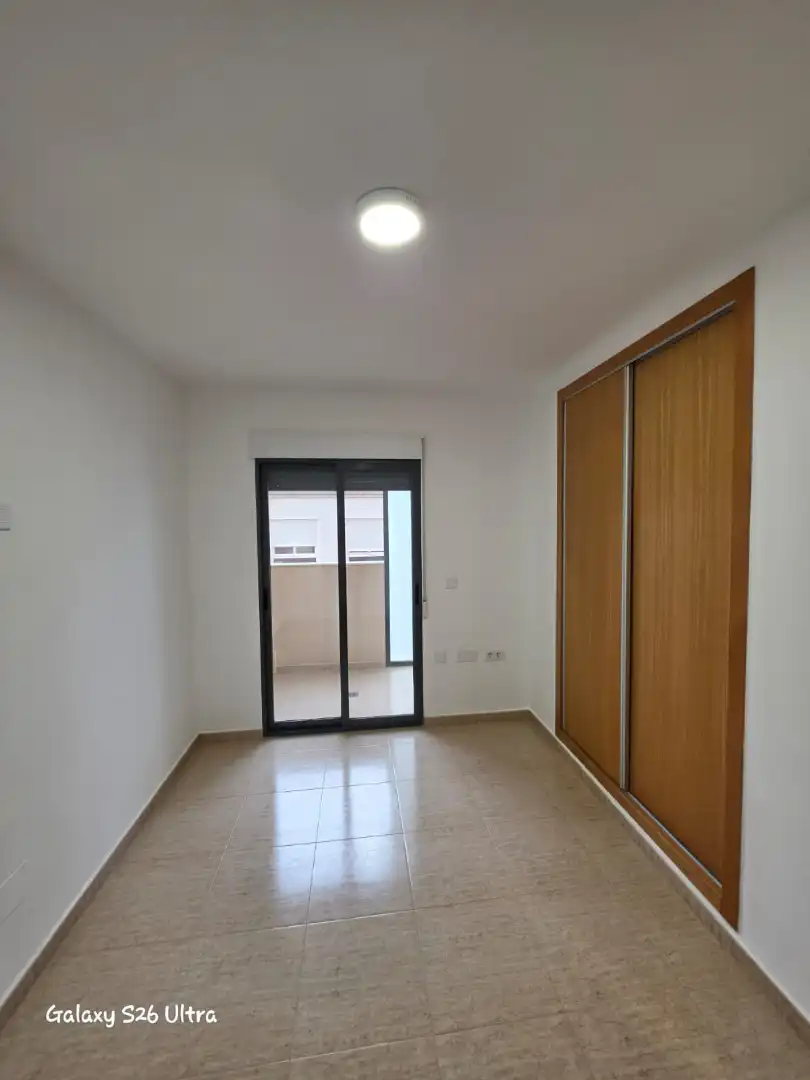 Wohnung zur Miete in Albatera mit Klimaanlage, Abstellraum und Möbliert