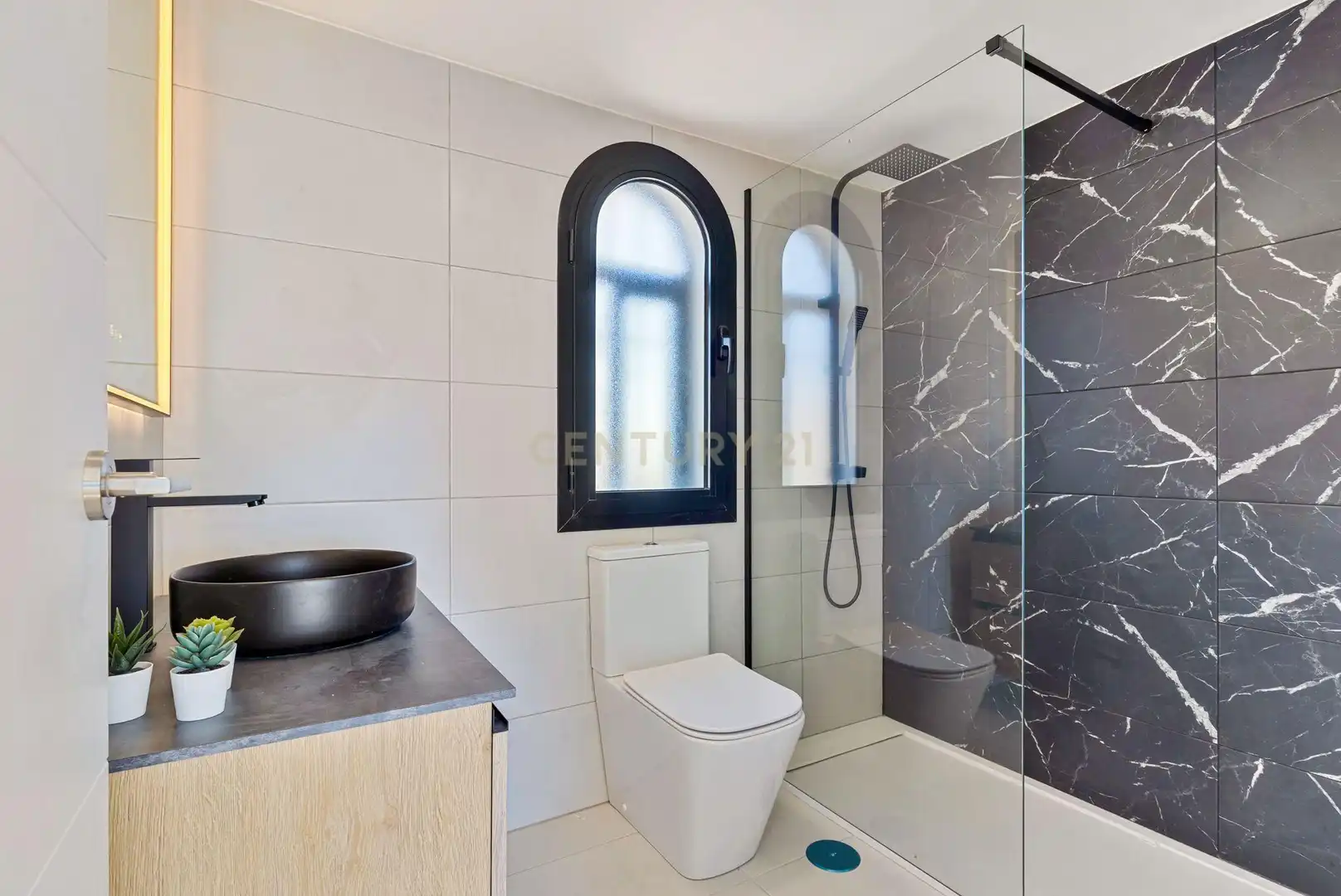 Bany de Apartament en venda en Mijas amb Aire condicionat i Alarma