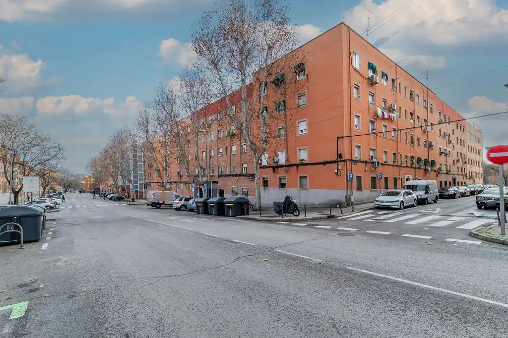 Außenansicht von Wohnung zum Verkauf in Madrid