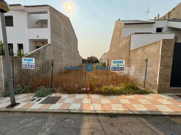 Wohnbaugrundstück zum Verkauf in Almendralejo