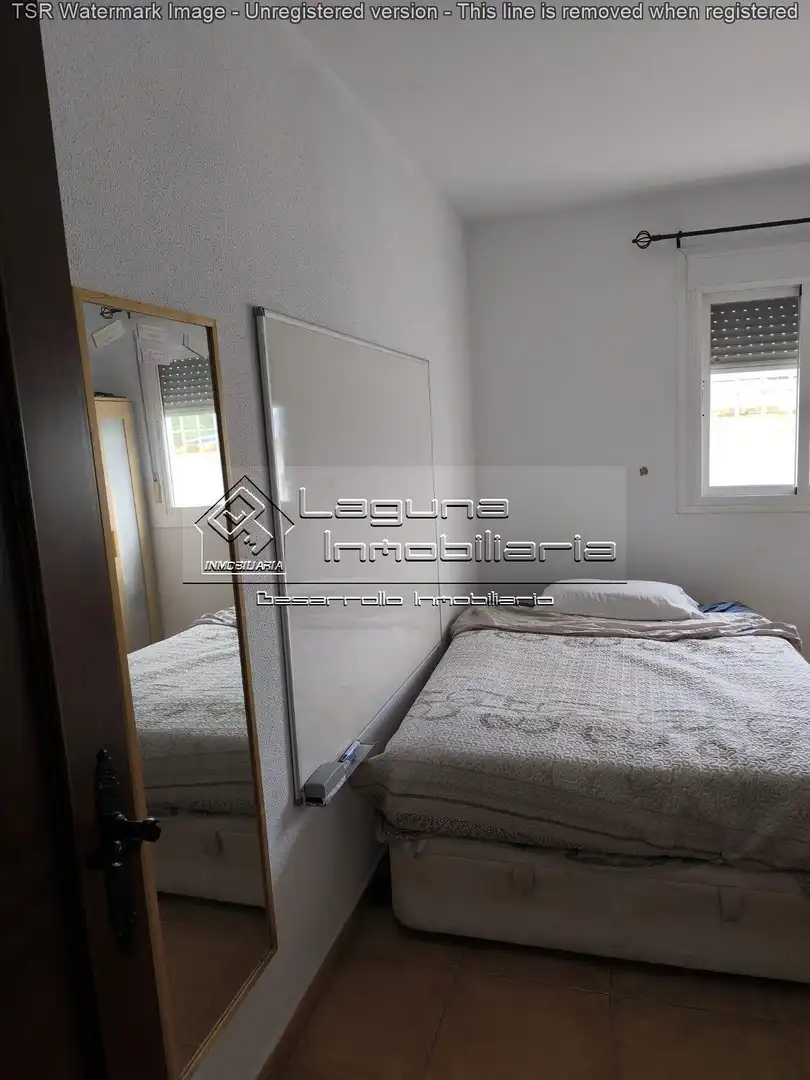 Dormitori de Casa o xalet en venda en Chiclana de la Frontera amb Jardí privat, Piscina i Moblat