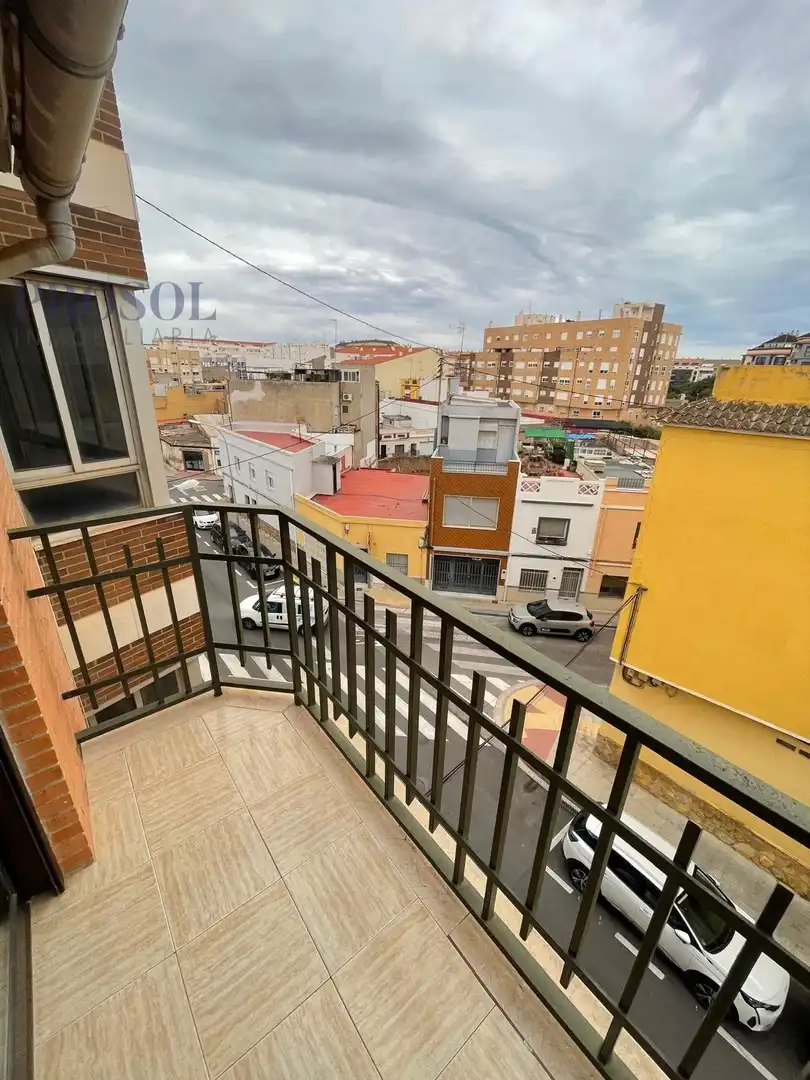 Vista exterior de Casa adosada en venta en Vila-real