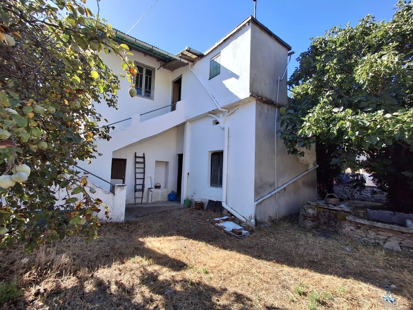 Exterior view of Country house for sale in Villafranca del Bierzo  with Heating, Terrace and Storage room