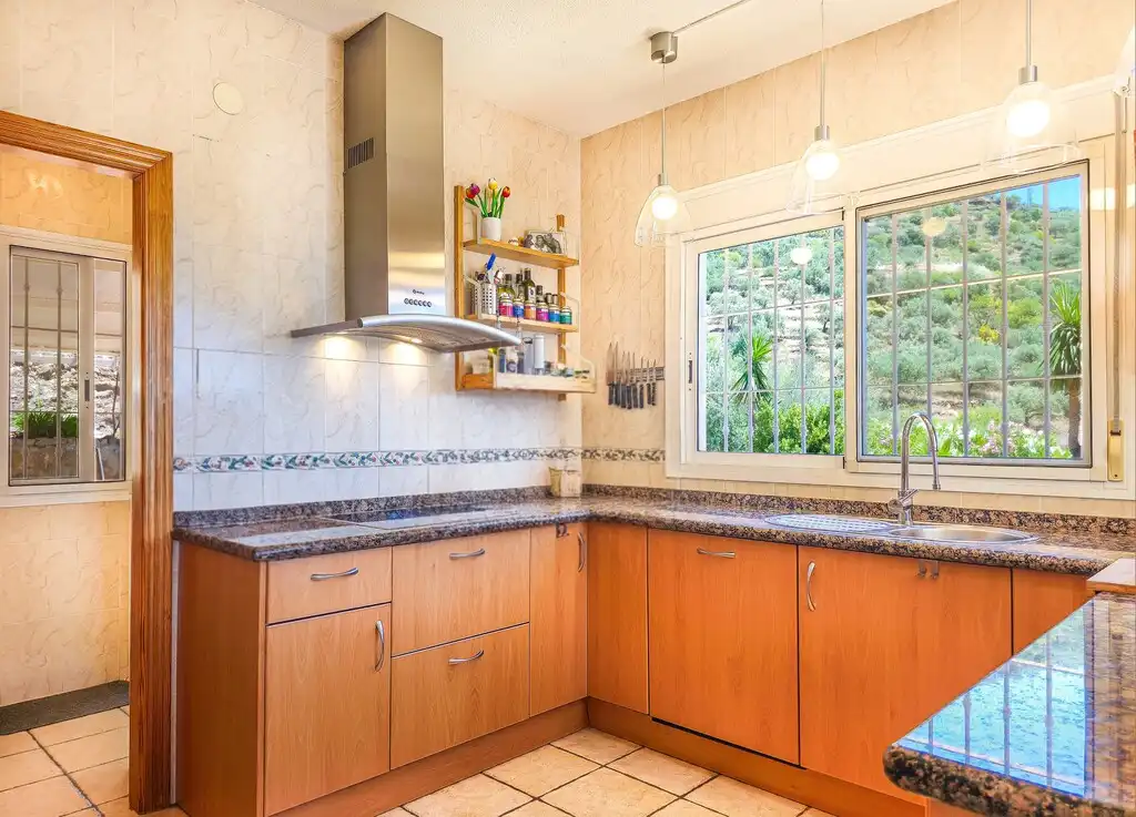Chalet con piscina en venta en Arenas, imagen 31