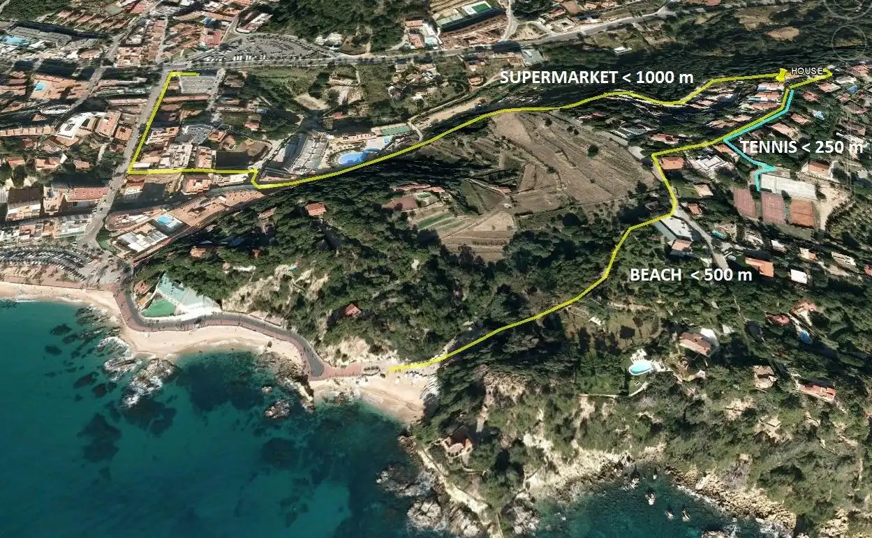 Vista exterior de Casa o xalet en venda en Lloret de Mar amb Calefacció, Piscina i Balcó