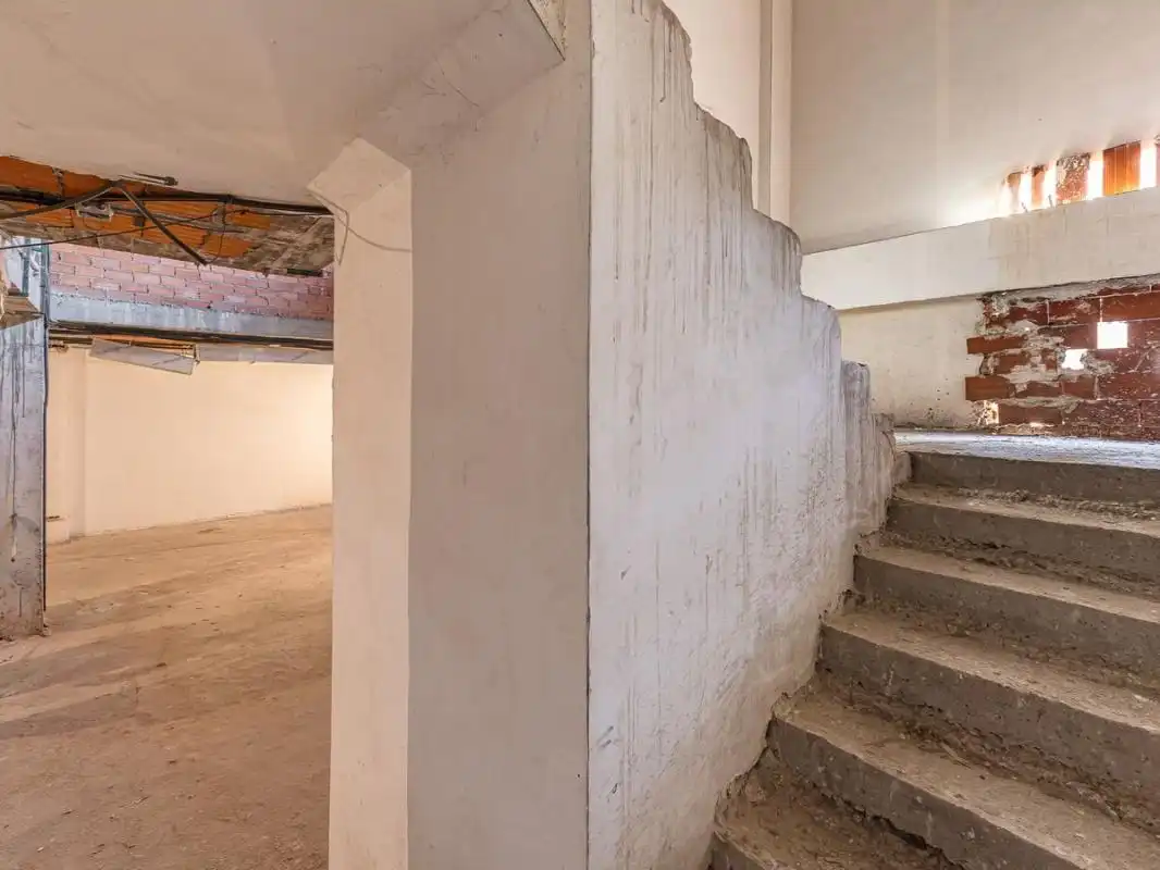 Commercial properties for sale in Coslada  with Heating and Terrace
