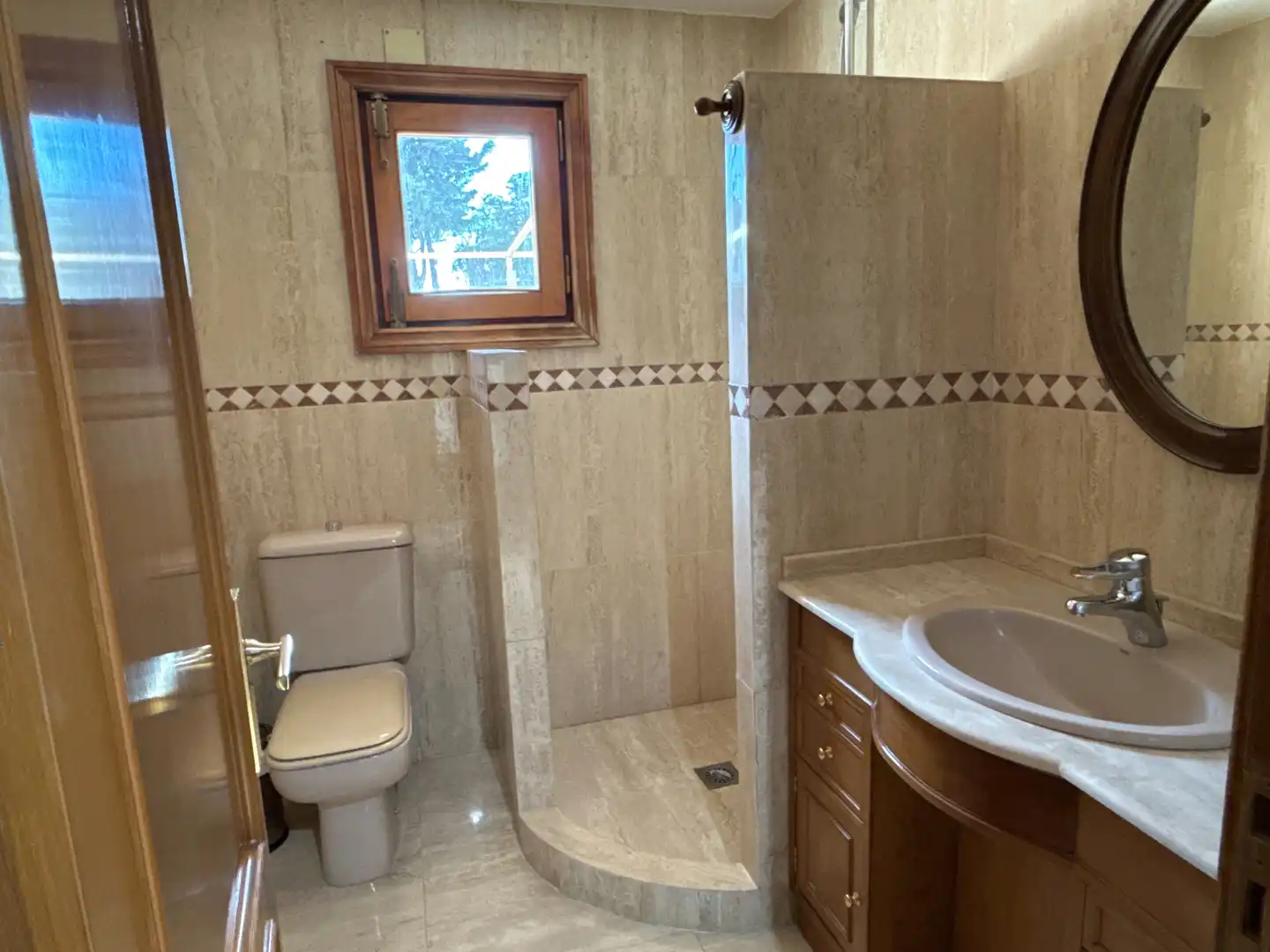 Baño de Casa o chalet en venta en Las Rozas de Madrid con Aire acondicionado, Calefacción y Jardín privado