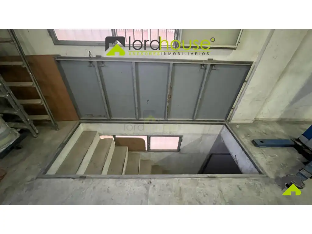 Nave industrial en venta en Lorca