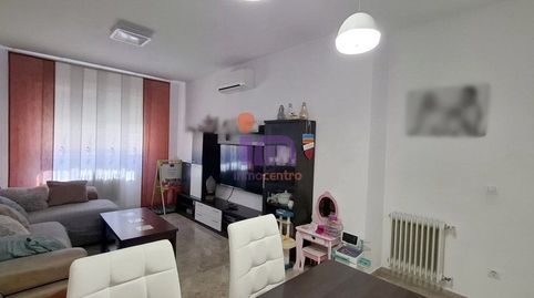 Foto 2 de Casa adosada en venta en Valdepeñas, Ciudad Real